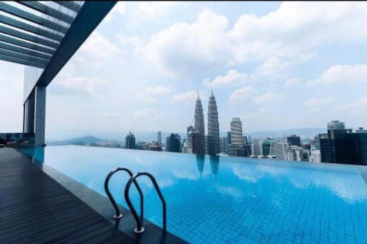The Platinum Klcc By Infinity Pool Kuala Lumpur Exterior photo